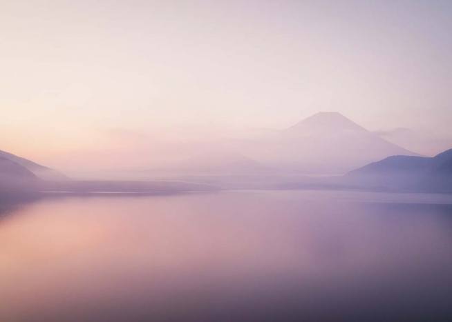 Fuji Mountain Over Foggy Lake Plakat