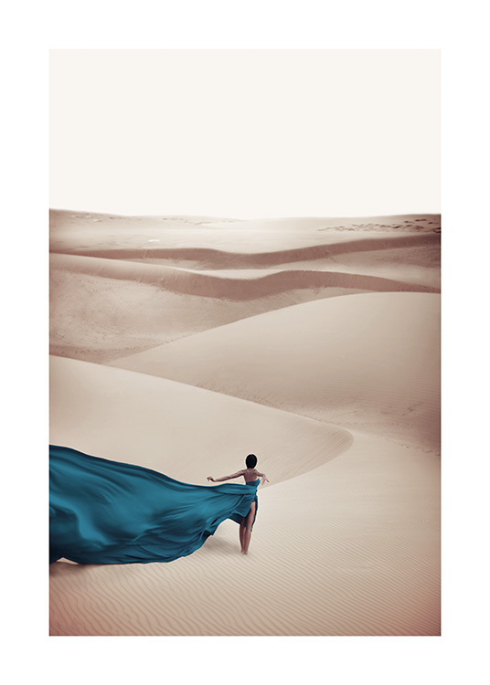 Woman in Blue Dress Plakat / Naturmotiv hos Desenio AB (11144)
