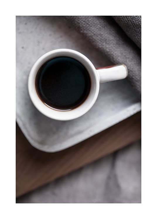 – Fotografi av svart kaffe i nøytrale farger 
