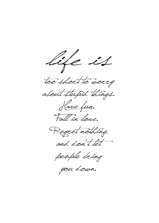  – Svarthvit sitatplakat med tekst om hva livet handler om