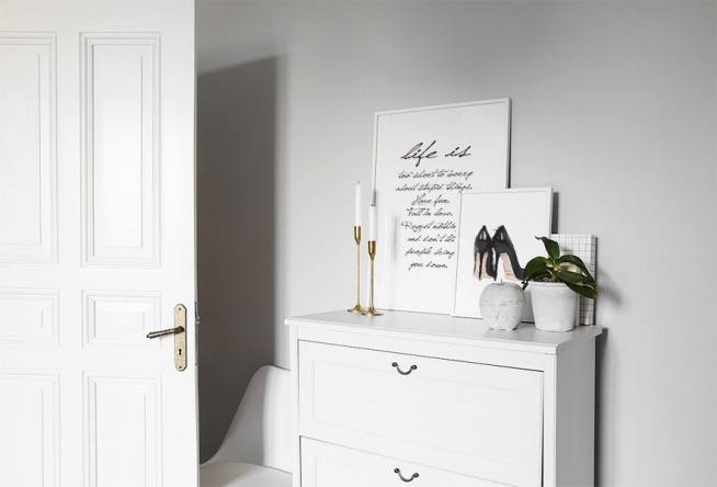 Bildevegg til soverom. innredning og plakater til soverommet